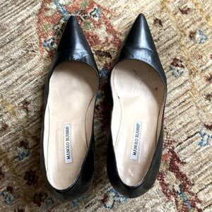 Stunning Manolo Blahnik Pumps